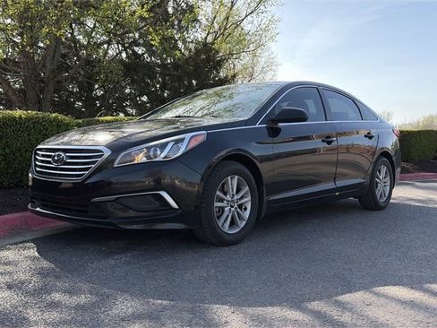 Used 2017 Hyundai Sonata SE image 9