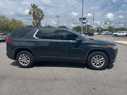 Used 2021 Chevrolet Traverse LT FWD image 5