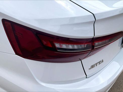 Used 2021 Volkswagen Jetta R-Line FWD image 28