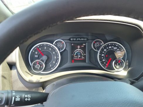 Used 2026 RAM 2500 Big Horn AWD/4WD image 16