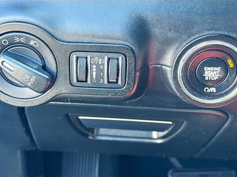 Used 2018 Maserati Ghibli RWD image 11