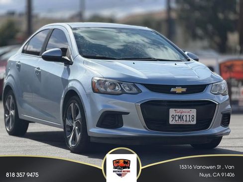 Used 2018 Chevrolet Sonic Premier FWD image 1