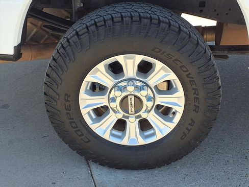 Used 2020 Ford F250 XL w/ STX Appearance Package image 9