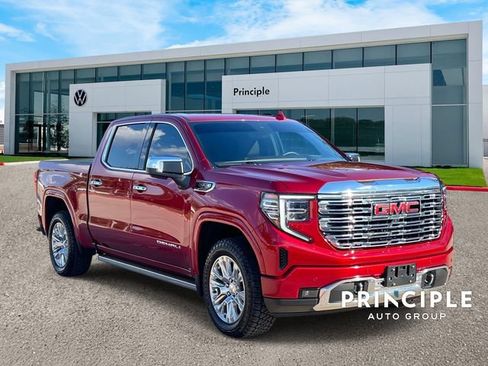 Used 2023 GMC Sierra 1500 Denali w/ Technology Package AWD/4WD image 3