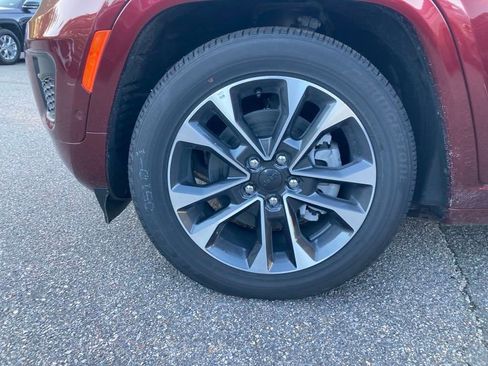 New 2024 Jeep Grand Cherokee Overland w/ Advanced Protech Group III image 27