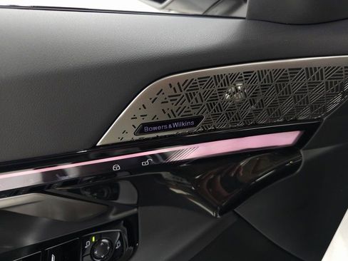 New 2026 BMW 550e xDrive image 11