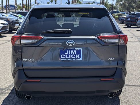 Used 2024 Toyota RAV4 XLE FWD image 3