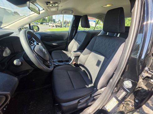 Used 2024 Toyota Corolla LE FWD image 9