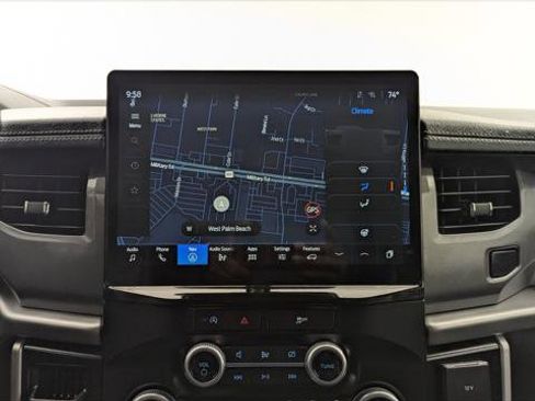 Used 2024 Ford Expedition XLT image 28