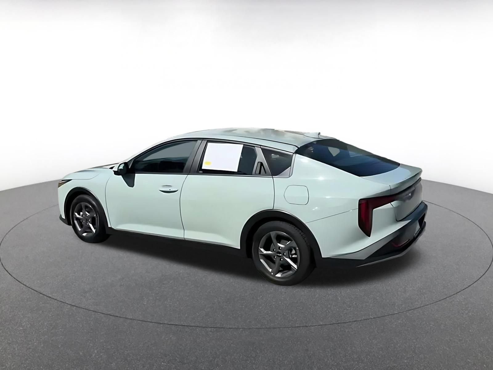 Used 2025 Kia K4 FWD image 10