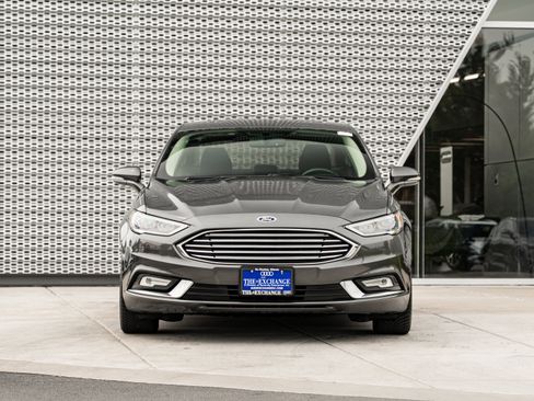 Used 2017 Ford Fusion SE w/ Equipment Group 602A FWD image 28