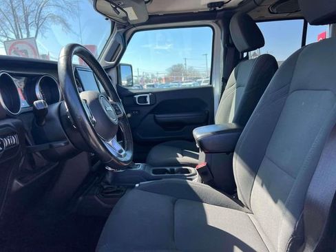 Used 2020 Jeep Gladiator Sport w/ Quick Order Package 24S image 16