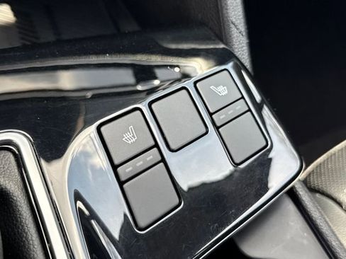 Used 2024 Kia Sportage EX FWD image 23