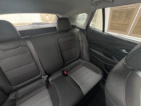 Used 2025 Chevrolet Trax LT image 35