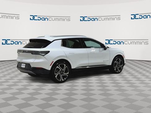 New 2026 Chevrolet Equinox EV LT w/ Convenience Package II image 8