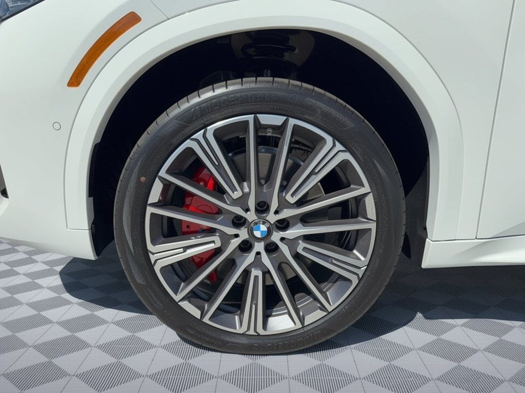 New 2027 BMW X2 xDrive28i AWD/4WD image 13