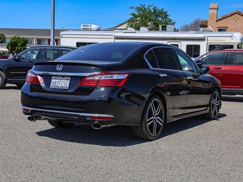 Used 2017 Honda Accord Sport Special Edition image 4