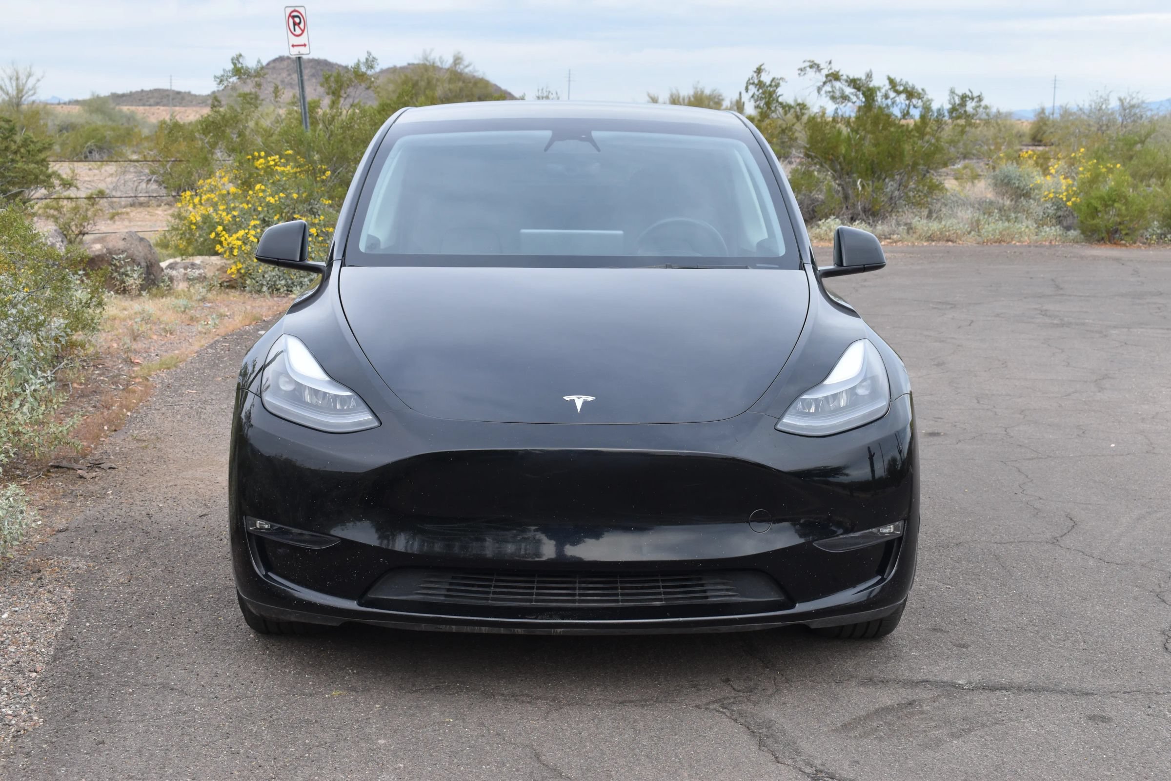 Used 2025 Tesla Model Y Performance AWD/4WD image 2