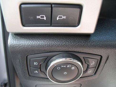 Used 2020 Ford F150 Lariat w/ Equipment Group 502A Luxury AWD/4WD image 39