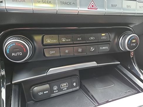 Used 2020 Kia Stinger GT2 image 59