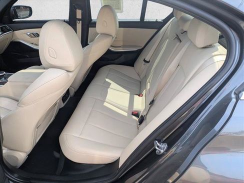 Used 2020 BMW 330i Sedan w/ Convenience Package RWD image 18