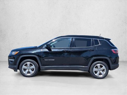 Used 2017 Jeep Compass Latitude image 8