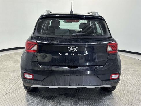 Used 2024 Hyundai Venue SEL image 6