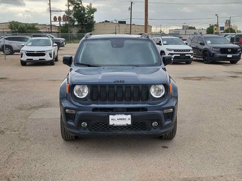 Used 2023 Jeep Renegade Altitude w/ Sun/Sound Group AWD/4WD image 3