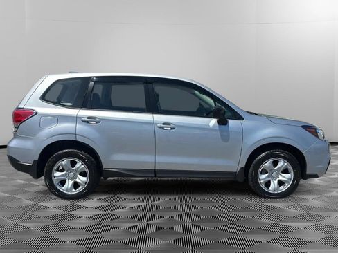 Used 2018 Subaru Forester 2.5i AWD/4WD image 6