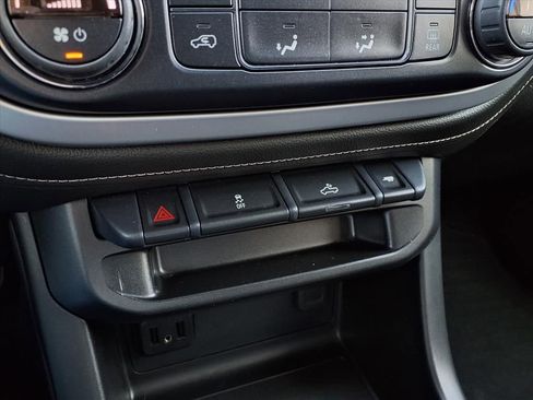 Certified 2022 GMC Canyon Elevation w/ Trailering Package image 10