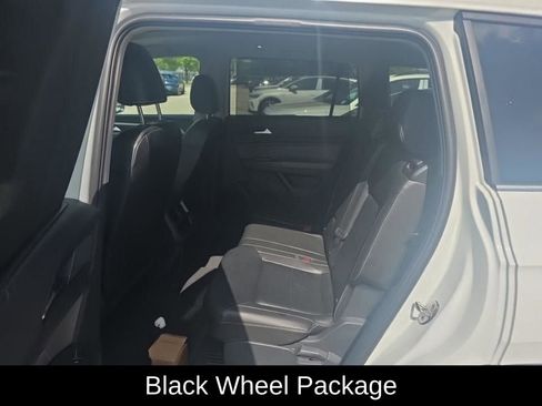 Used 2023 Volkswagen Atlas SE w/ Panoramic Sunroof Package AWD/4WD image 7