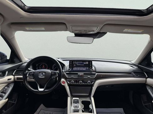 Used 2018 Honda Accord Touring image 23