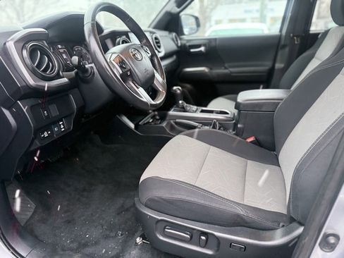 Certified 2020 Toyota Tacoma TRD Off-Road image 14