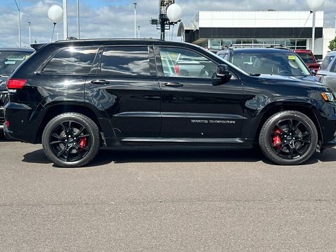 Used 2017 Jeep Grand Cherokee SRT w/ Trailer Tow Group IV AWD/4WD image 3