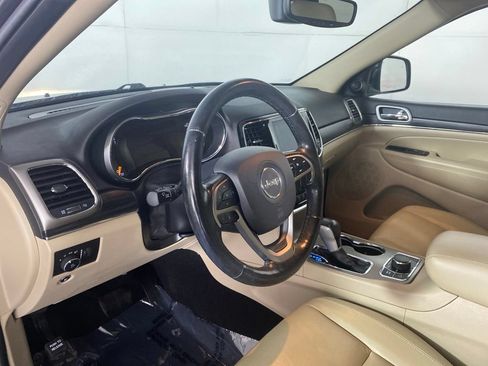 Used 2021 Jeep Grand Cherokee Limited AWD/4WD image 12