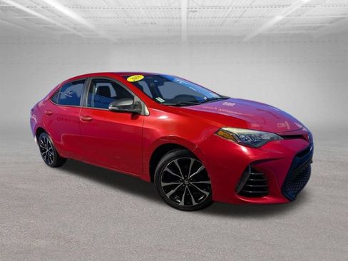 Used 2018 Toyota Corolla SE FWD image 3