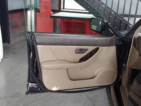 Used 2001 Subaru Outback H6 L.L. Bean Edition image 14