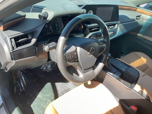 Used 2022 Lexus ES 350 w/ Premium Package image 16