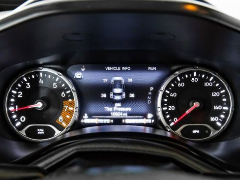 Used 2023 Jeep Renegade Trailhawk image 17