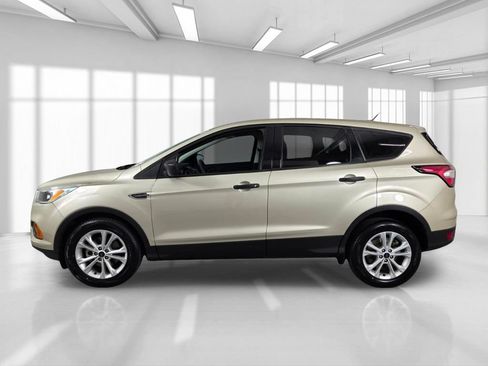 Used 2017 Ford Escape S FWD image 4