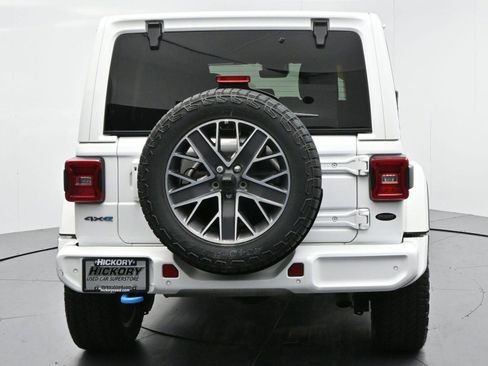 Used 2024 Jeep Wrangler High Altitude AWD/4WD image 6
