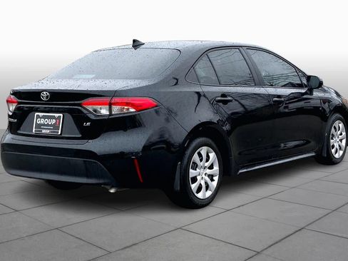 Used 2025 Toyota Corolla LE image 12