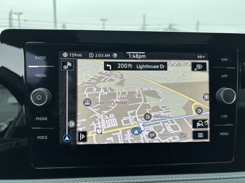 Certified 2025 Volkswagen Jetta SEL image 18