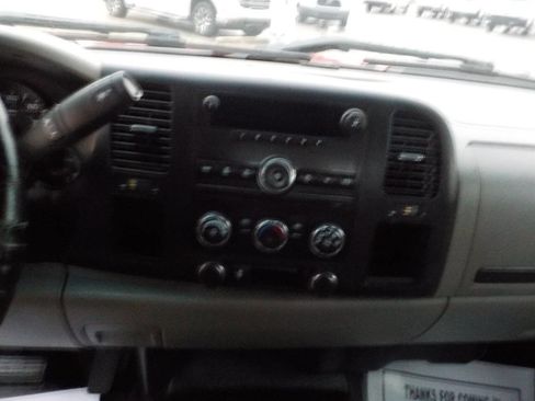 Used 2011 Chevrolet Silverado 1500 W/T image 17