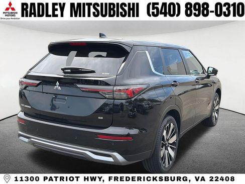 New 2026 Mitsubishi Outlander SE image 5