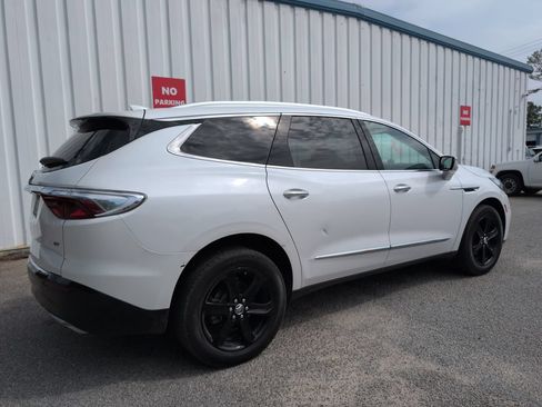 Used 2023 Buick Enclave Essence w/ Experience Buick Package AWD/4WD image 8