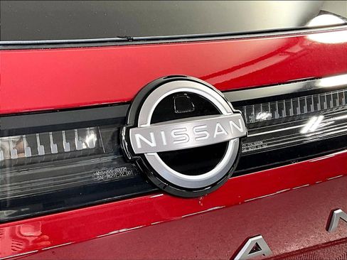 New 2026 Nissan Murano SV AWD/4WD image 13