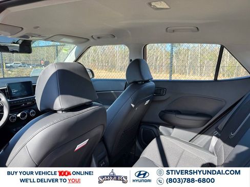 Certified 2025 Hyundai Venue Limited image 21