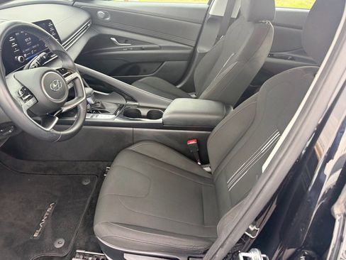 Used 2021 Hyundai Elantra SEL w/ Convenience Package image 9