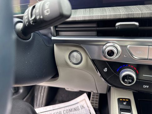 Used 2024 Kia Telluride SX Prestige w/ Towing Package image 32